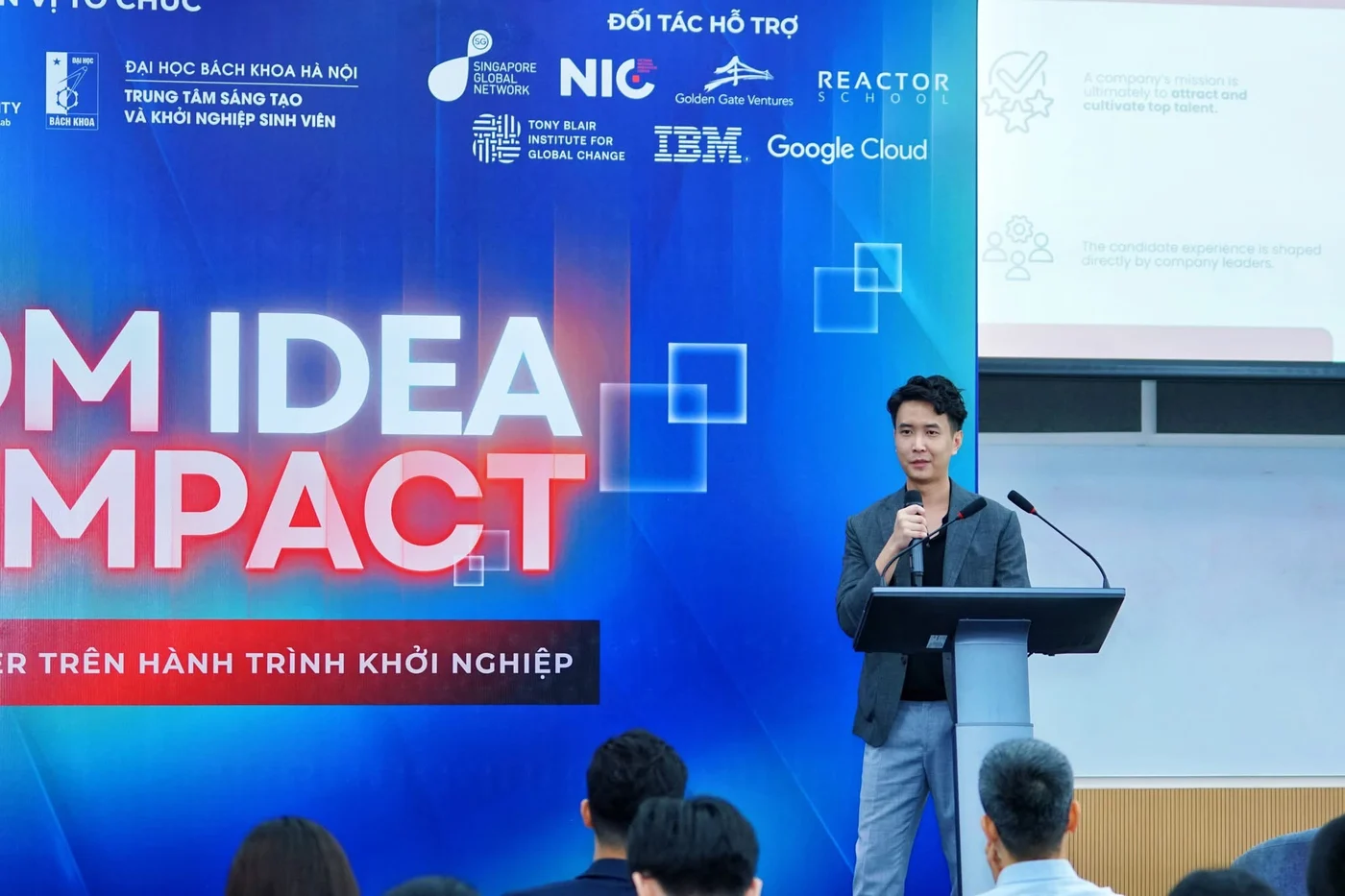 Kelvin Ngo speaking about building startup teams at From Idea to Impact, VinUniversity, on 27 September 2025.
